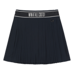 Pleated skort design with color-tipping detail
Simple waistband with a buckle point
Built-in inner shorts for comfortable movement
