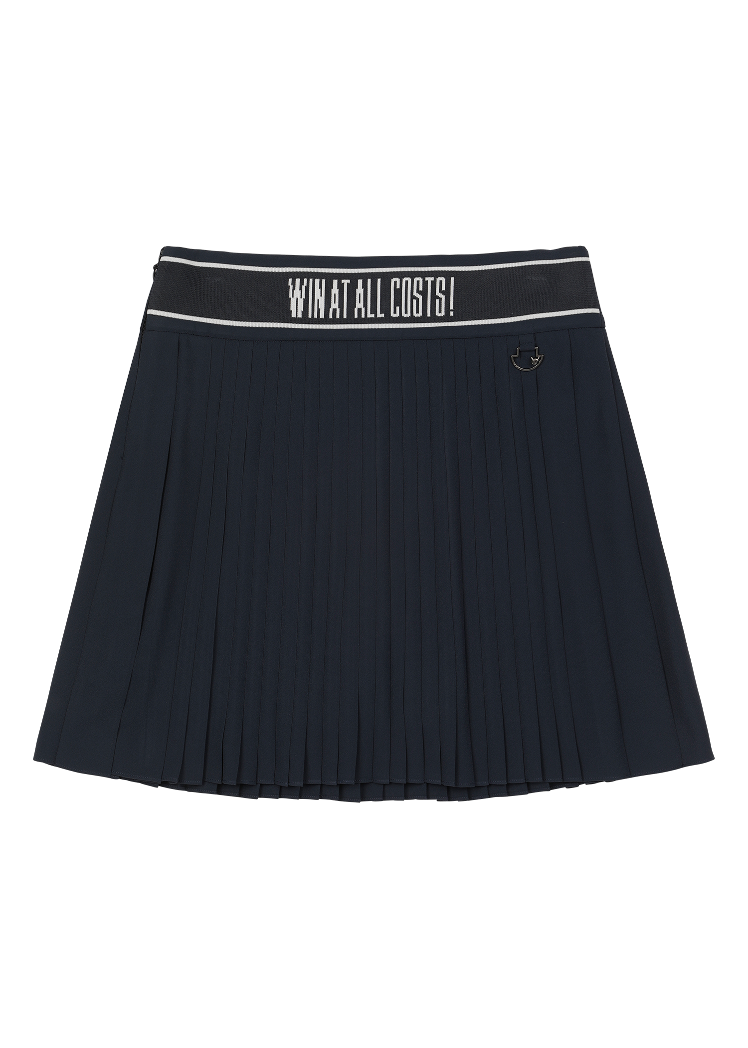 Pleated skort design with color-tipping detail
Simple waistband with a buckle point
Built-in inner shorts for comfortable movement