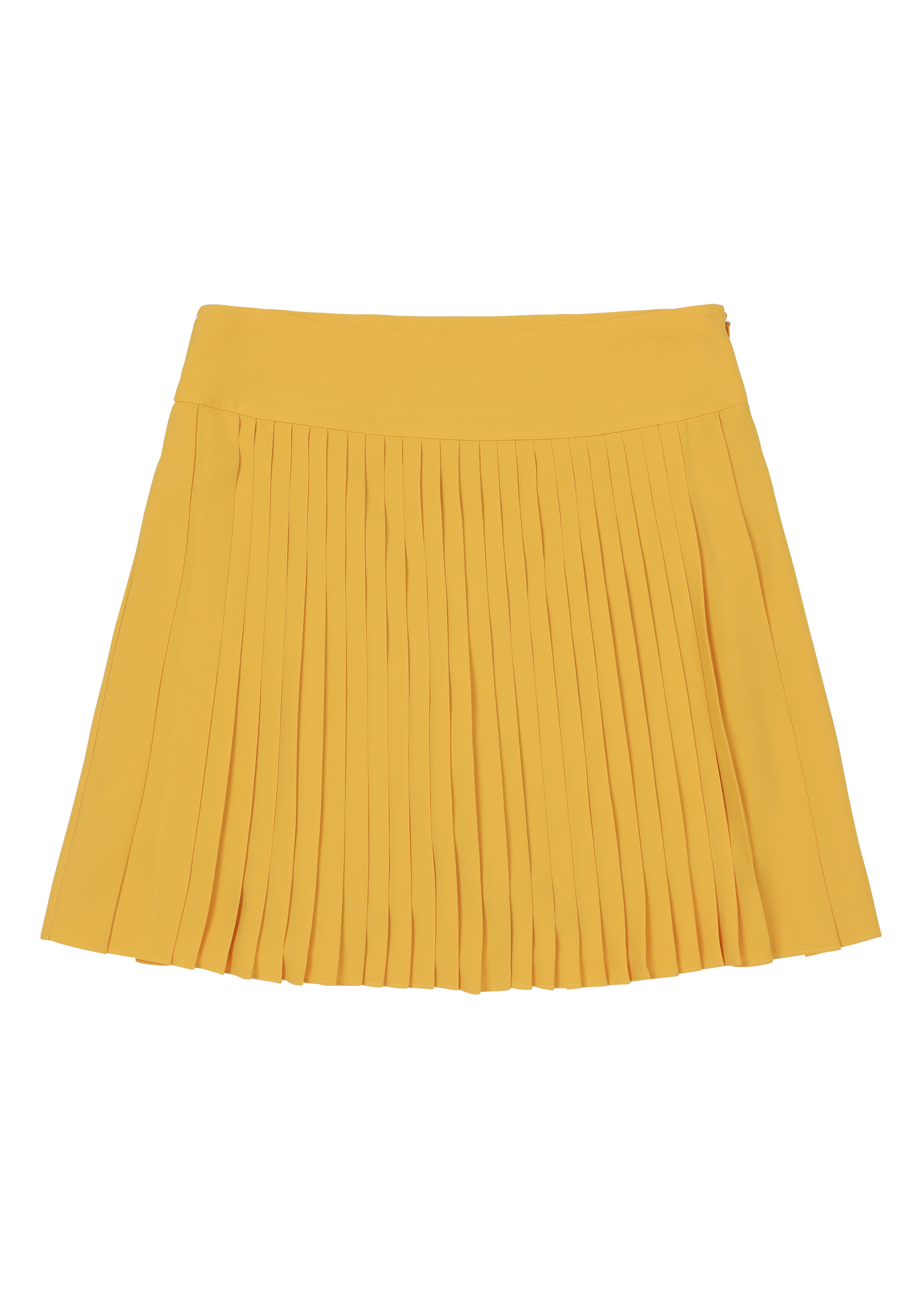 Pleated skort design with color-tipping detail
Simple waistband with a buckle point
Built-in inner shorts for comfortable movement