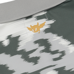 Short-sleeve polo dress with a smog camo pattern
WAAC slogan waistband point
Functional side pockets detail