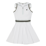 Sleeveless halter dress with a defined waistband detail
Flare silhouette with a pleated skirt
Functional side pockets detail