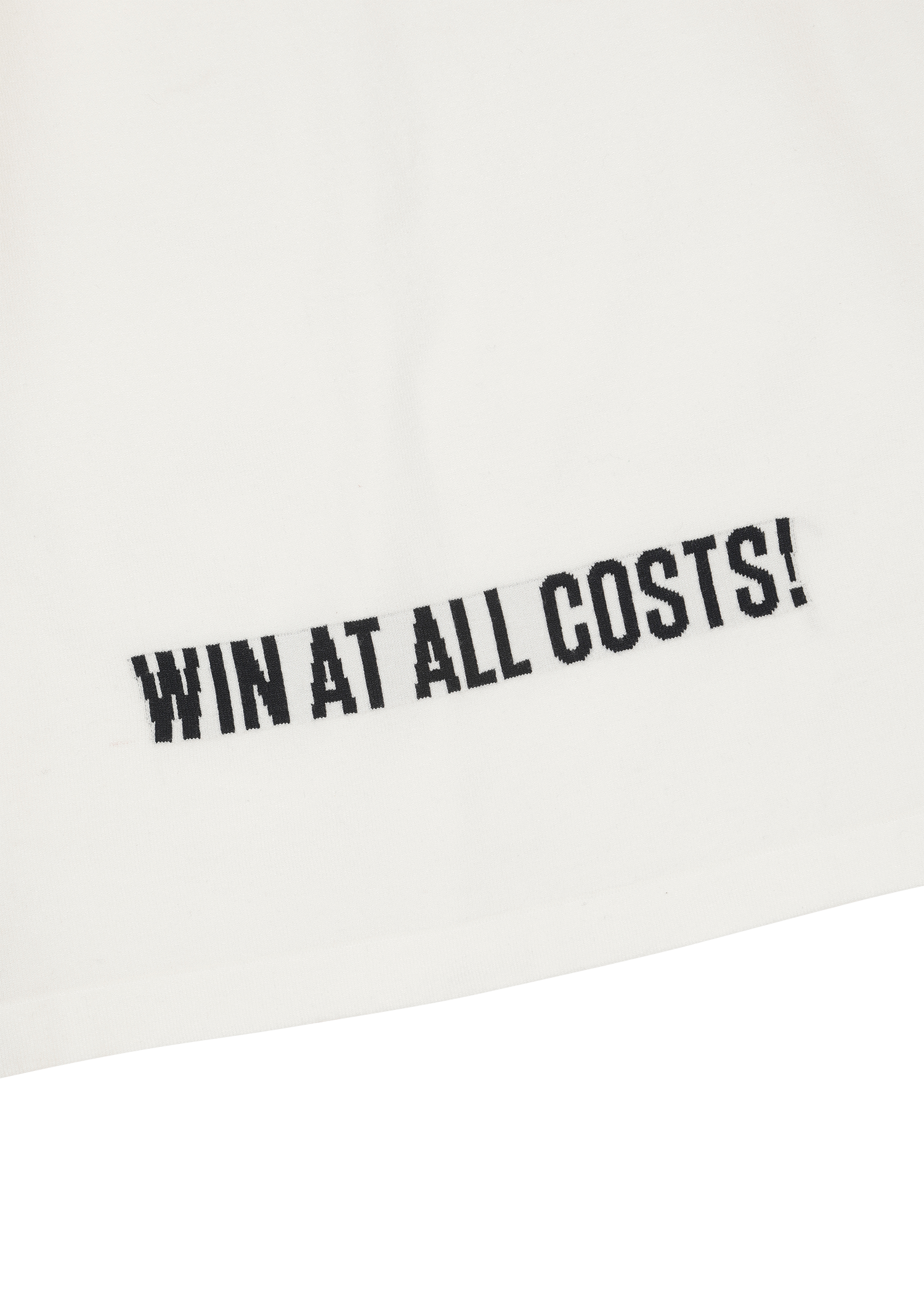 Soft knit polo with a slogan graphic
Front WAACKY logo detail
Comfortable texture with a casual WAAC mood