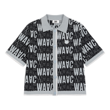 Short-sleeve cardigan with an all-over WAAC pattern
Contrast stripe trim at the cuffs and placket
Light knit texture for everyday wear