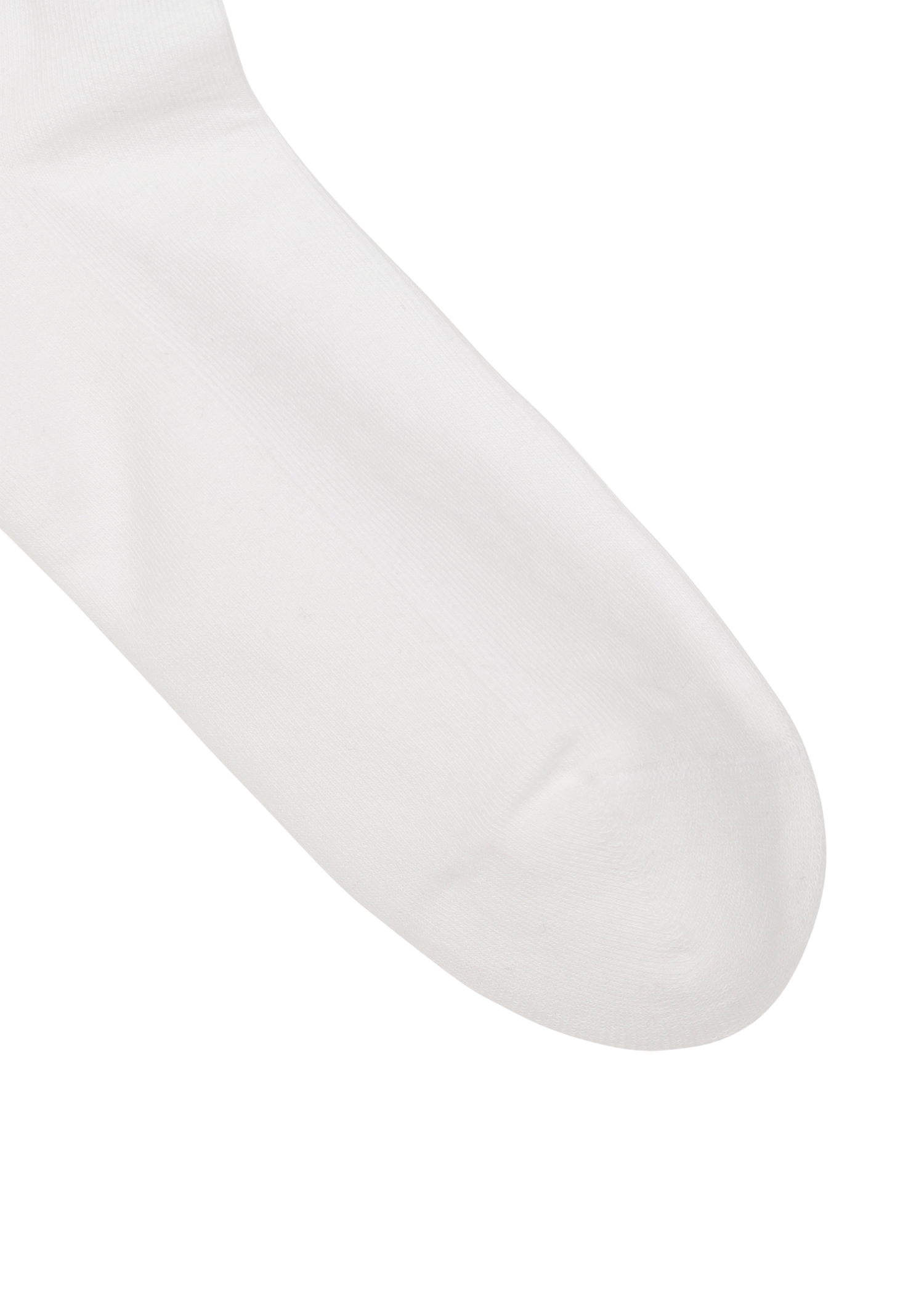Color 3-pack Socks
Mid-length socks with contrast stripe detail
Simple logo lettering on the cuff
Comes as a three-color pack