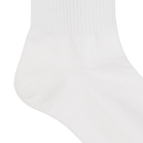 Color 3-pack Socks
Mid-length socks with contrast stripe detail
Simple logo lettering on the cuff
Comes as a three-color pack