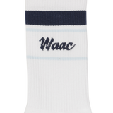 Color 3-pack Socks
Mid-length socks with contrast stripe detail
Simple logo lettering on the cuff
Comes as a three-color pack