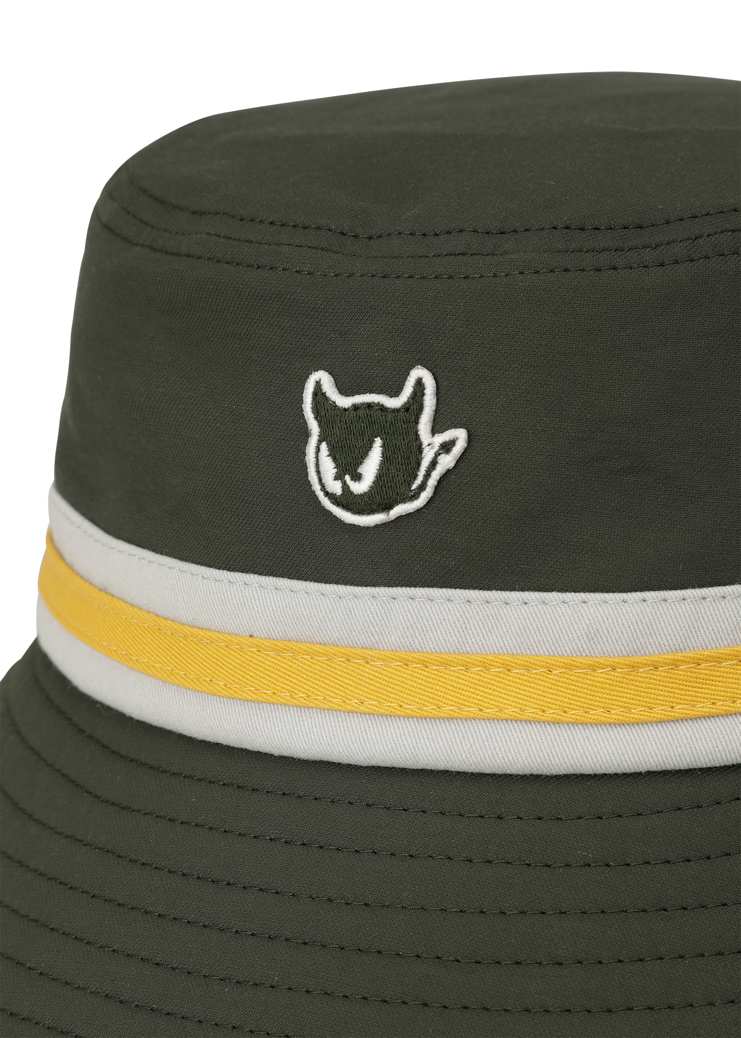 Color Tape Bucket Hat
with a color-tape accent&nbsp;
Front WAACKY emblem detail
Wide brim for a balanced silhouette