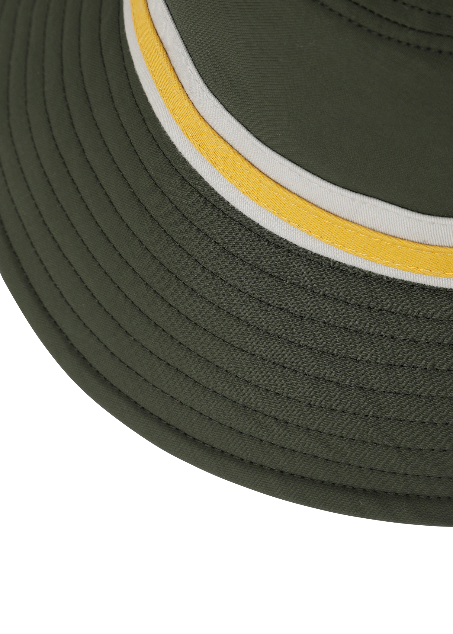 Color Tape Bucket Hat
with a color-tape accent&nbsp;
Front WAACKY emblem detail
Wide brim for a balanced silhouette