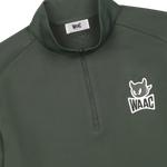 Lightweight half zip mid layer for transitional warmth
Reflective Players patch detail
Bold sleeve slogan graphic
