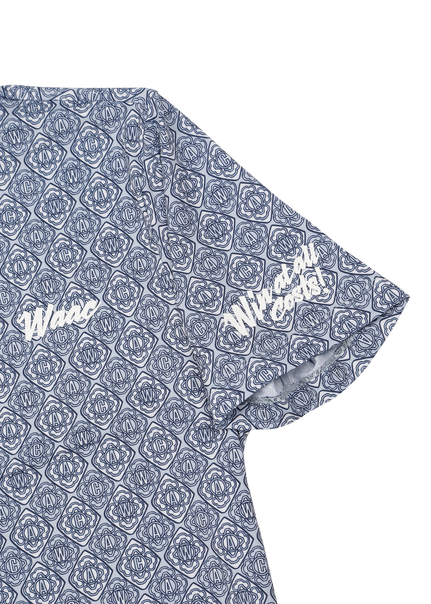 Lightweight stretch polo with a K monogram pattern
Front WAAC logo detail
Subtle sleeve graphic point