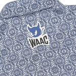 Lightweight stretch polo with a K monogram pattern
Front WAAC logo detail
Subtle sleeve graphic point
